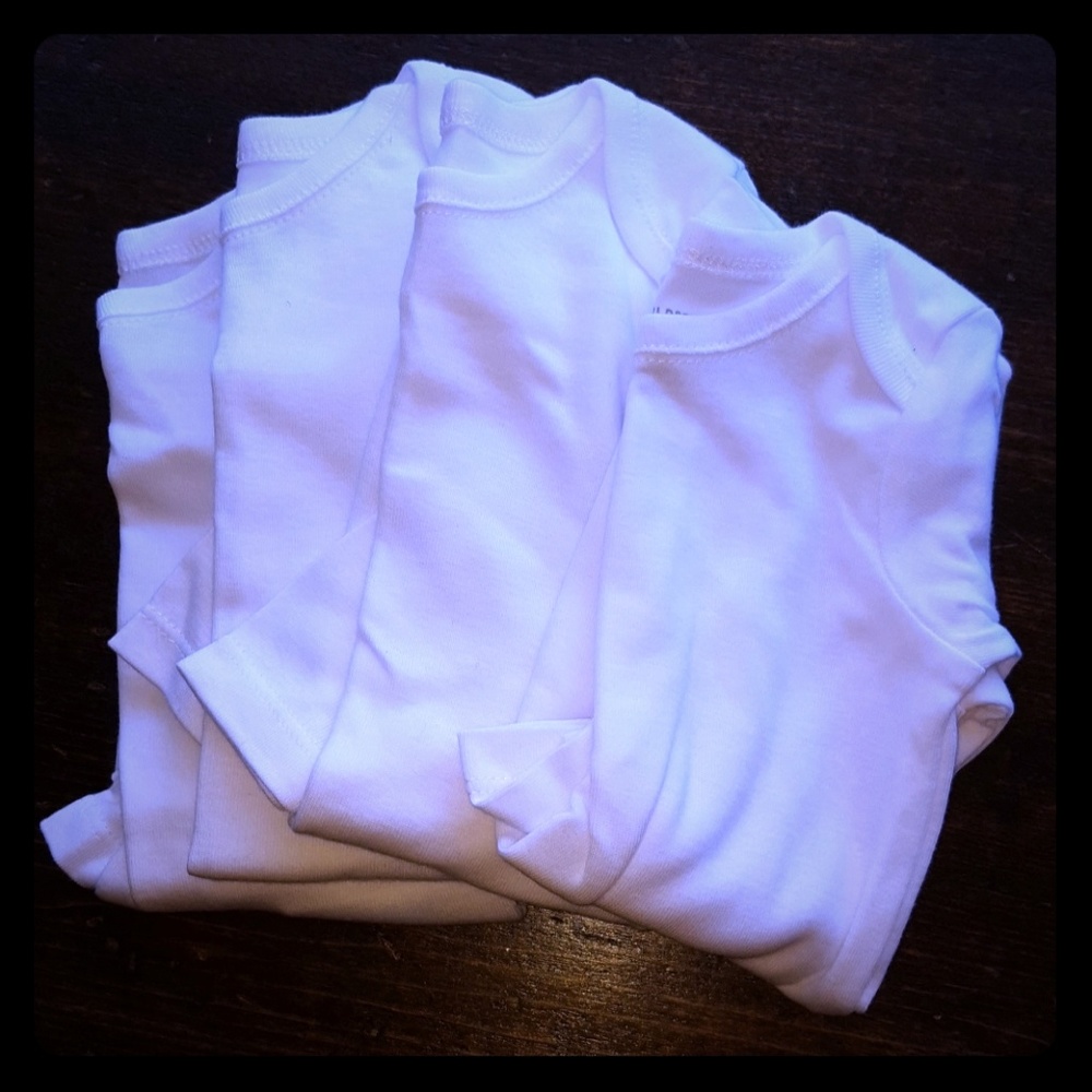 0-3 month NWOT long sleeve onsies